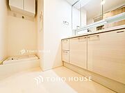 清潔感のあるプライベート空間は、身だしなみチェックや肌のお手入れに最適です。