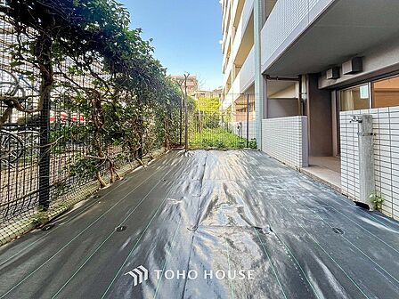 毎日の暮らしの中に癒しを与えてくれる専用庭付き住戸。