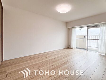 1日の疲れを癒し、心地よく寛げるようゆったりとした広さを確保しています。