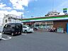 周辺：24時間営業ですので急なお買い物に便利ですね。