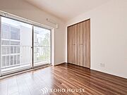 採光もアクセントの一つとして。プライベートルームにはやさしい光が射し込んでいます。