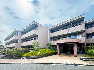 外観：閑静な住宅街の一角、ひと時のくつろぎが生まれ、ゆっくりと愛着が育まれていきます。