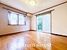 室内：光と風があふれる開放的なリビングダイニングには自然と家族みんなが集まってきます。