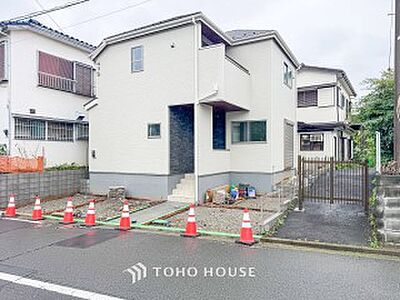 外観：時間のゆとりと空間、爽やかな陽光がもたらす光と風を贅沢なまでに感じる暮らしが始まります。