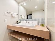 洗面台・洗面所ご家族の1日が始まり、1日の終わりを締めくくる洗面空間。