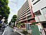 外観：前面道路含む現地写真『快適』は「家」と「街」と「環境」が調和した時に訪れるだと改めて感じさせてくれます。