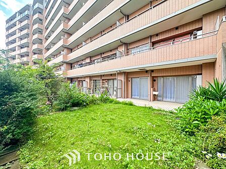 毎日の暮らしの中に癒しを与えてくれる専用庭付き住戸。