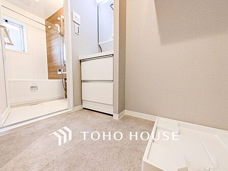 パウダールームはナチュラルな雰囲気で清潔な印象。