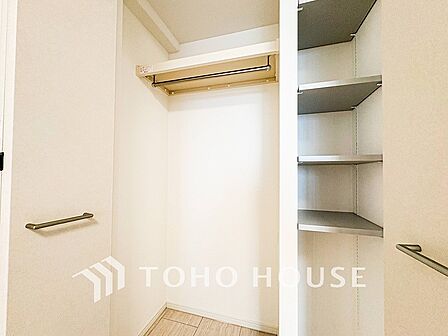 暮らし心地を大きく左右する収納を適材適所に配置。