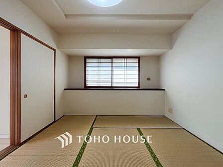 来客時や一息つきたいときなどに利用できる用途多様な空間です。