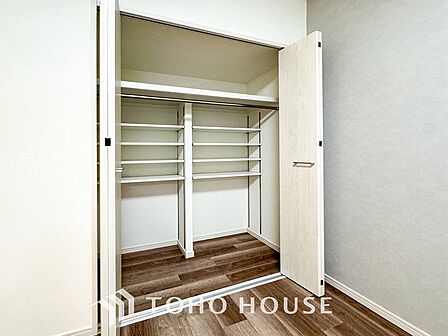 暮らし心地を大きく左右する収納を適材適所に配置。