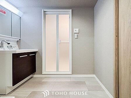 ご家族の1日が始まり、1日の終わりを締めくくる洗面空間。