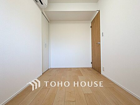 一日の疲れをいやしてくれる主寝室。自分時間を快適に過ごすプライベートルーム。