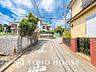 外観：前面道路含む現地写真『快適』は「家」と「街」と「環境」が調和した時に訪れるだと改めて感じさせてくれます。