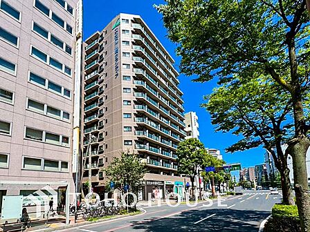 時代の流れに惑わされないシックなカラートーンで街並みに溶け込む外観。