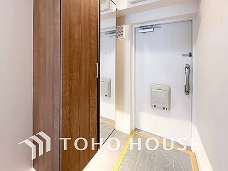 居住者の帰り、訪れる方を優しく迎えてくれる玄関です。