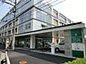 周辺：内科、リハビリテーション科など他多数の診療科目を持つ総合病院。
