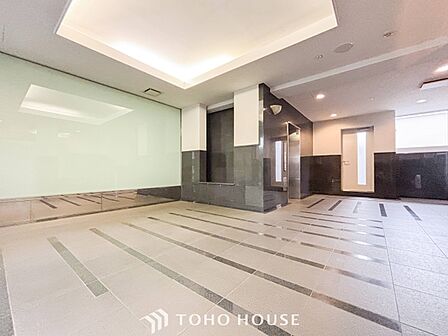 訪れるゲストや住む人を優しく迎え入れてくれる明るい空間です。