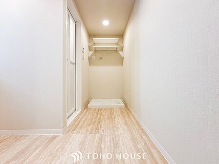 落ち着いた空間を演出するカラーと、ゆったりお使い頂ける広さが魅力のパウダールーム。