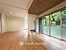 室内：落ち着いた雰囲気に包まれた伸びやかな空間で、ゆったりと家族団らんの時間を過ごせます。