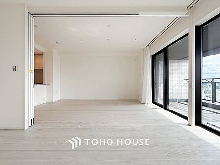 環境の良い場所にセンス良く暮らしたい、こだわりの室内には至福のシーンが繰り広げられます。
