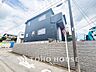 外観：モダンでスタイリッシュなデザインが閑静な住宅街に映える住戸。