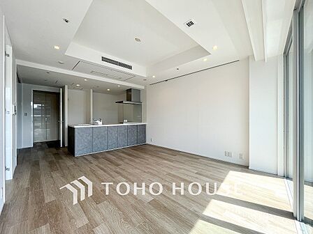 落ち着いた雰囲気に包まれた伸びやかな空間で、ゆったりと家族団らんの時間を過ごせます。