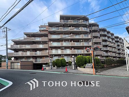 表現された空間は豊かな光と風を纏い、暮らしの時間を豊かにしてくれます。