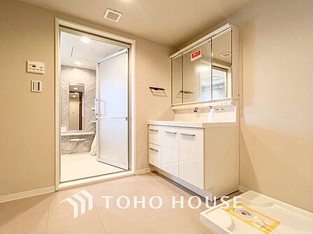 ご家族の1日が始まり、1日の終わりを締めくくる洗面空間。