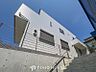 外観：閑静な住宅街の一角、ひと時のくつろぎが生まれ、ゆっくりと愛着が育まれていきます。