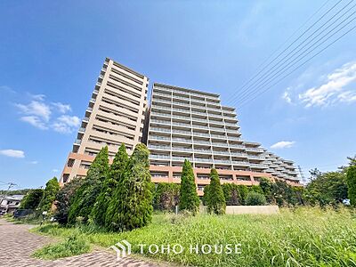 外観:流行に左右されず、将来にわたって価値が継続する「上質」な佇まい。 外観:流行に左右されず、将来にわたって価値が継続する「上質」な佇まい。