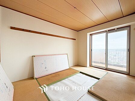 通風・採光にも優れ、心地よい光と風があふれています。