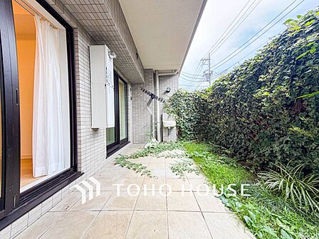 毎日の暮らしの中に癒しを与えてくれる専用庭付き住戸。