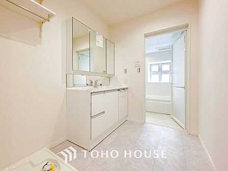 ご家族の1日が始まり、1日の終わりを締めくくる洗面空間。