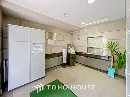 普段留守がちなご家族にも安心な宅配ボックスを完備。