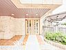 玄関：住む人や訪れる人やさしくエスコートする玄関アプローチ。