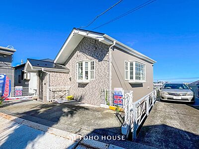 外観:風を感じ青い空から太陽の恵みを感じる温もり溢れる佇まい。 外観:風を感じ青い空から太陽の恵みを感じる温もり溢れる佇まい。