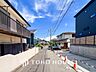 外観：前面道路含む現地写真『快適』は「家」と「街」と「環境」が調和した時に訪れるだと改めて感じさせてくれます。