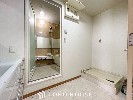 ご家族の1日が始まり、1日の終わりを締めくくる洗面空間。