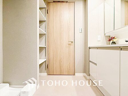 ご家族の1日が始まり、1日の終わりを締めくくる洗面空間。