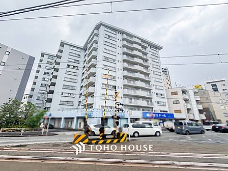 表現された空間は豊かな光と風を纏い、暮らしの時間を豊かにしてくれます。