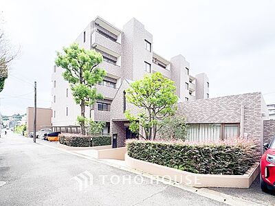 外観:表現された空間は豊かな光と風を纏い、暮らしの時間を豊かにしてくれます。 外観:表現された空間は豊かな光と風を纏い、暮らしの時間を豊かにしてくれます。