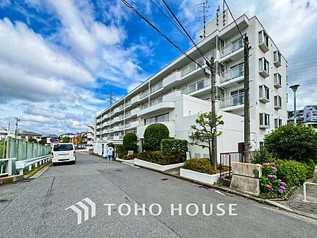 表現された空間は豊かな光と風を纏い、暮らしの時間を豊かにしてくれます。