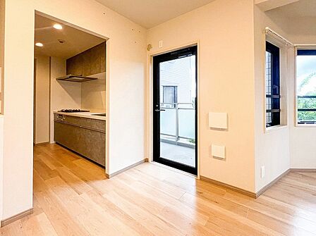 空気感という居心地の良いＢＧＭは、暮らしのステージを彩り、心のやすらぎと満足感を与えてくれます。