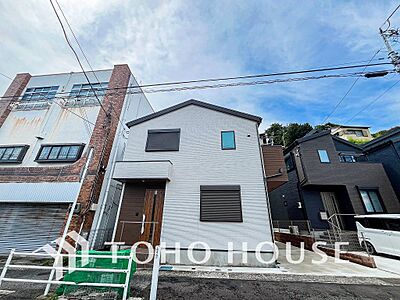 外観:時間のゆとりと空間、爽やかな陽光がもたらす光と風を贅沢なまでに感じる暮らしが始まります。 外観:時間のゆとりと空間、爽やかな陽光がもたらす光と風を贅沢なまでに感じる暮らしが始まります。