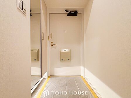 居住者の帰り、訪れる方を優しく迎えてくれる玄関です。