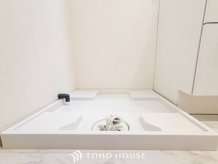 洗濯機を配置しても十分なスペースを確保しております。