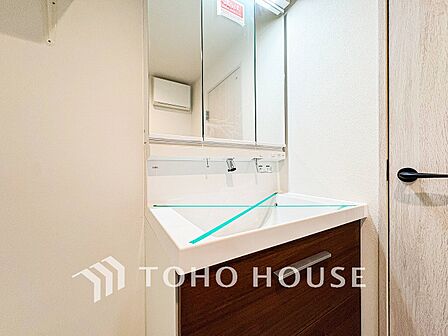 洗面台・洗面所清潔感のあるプライベート空間は、身だしなみチェックや肌のお手入れに最適です。