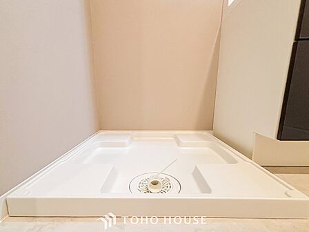洗濯機を配置しても十分なスペースを確保しております。