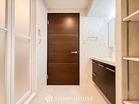 ご家族の1日が始まり、1日の終わりを締めくくる洗面空間。